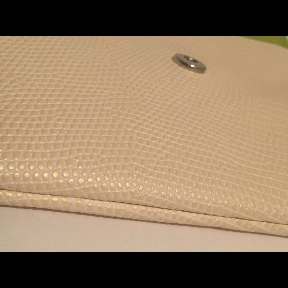 March 2021
Ipsy glam bag
New
Never Used - Picture 2 of 7